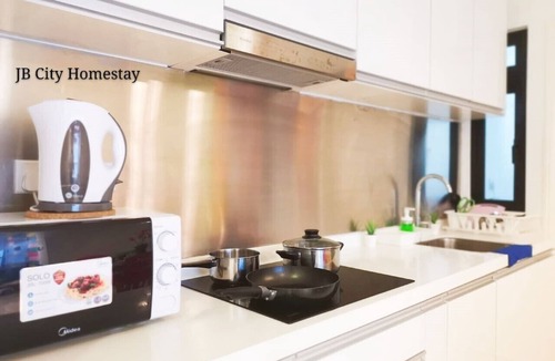Medini Apartment | Legoland Medini (8pax) WIFI @ JB City Homestay
