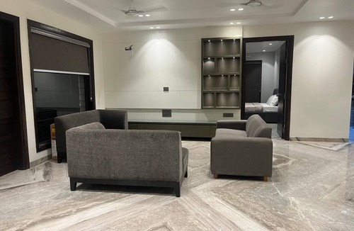Pashim Vihar Apartment | Leo Urban stäyz® Premium 3BR in Delhi with AC, WiFi