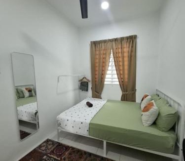 Gurun House | Lily Homestay-Gurun