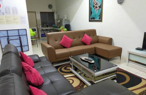 Tanah Rata House | LILY VACATION HOME at CAMERON HIGHLANDS - 12 PAX,FREE WiFi w CARPORCH