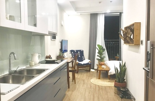Tu Liem Condo | Little Hanoi - 1 BR Luxury Apartment near Kaengnam | Vinhomes Greenbay