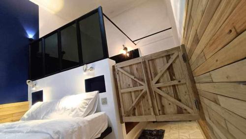 Daun Penh House | Little Susie Double Room