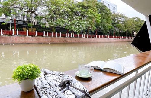 Talat Yot House | Lively and cozy canal house, near Grand palace