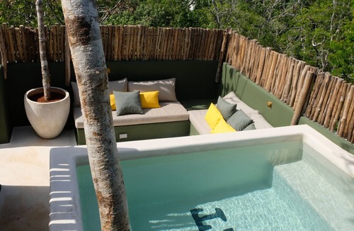 Zama Hotel | Loba Tulum Male Only