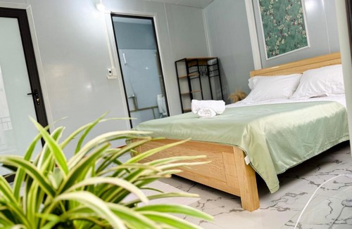 Hai Phong House | Local Me - Exclusive Centre Room