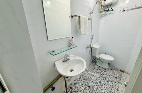 Hai Phong House | Local Me - Exclusive Centre Room