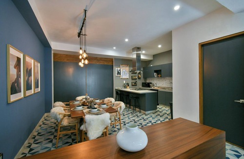 Americana Apartment | Loft Retreat in "World's Coolest Neighborhood"