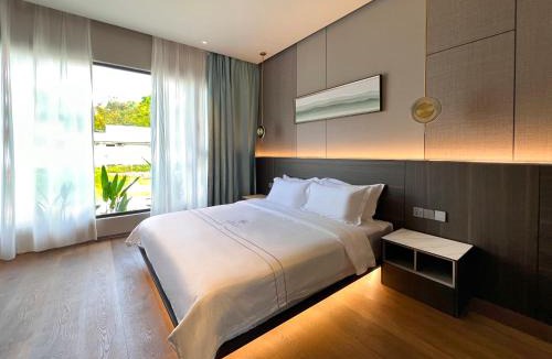 Pantai Tengah Villa | Looma Private Pool Villas