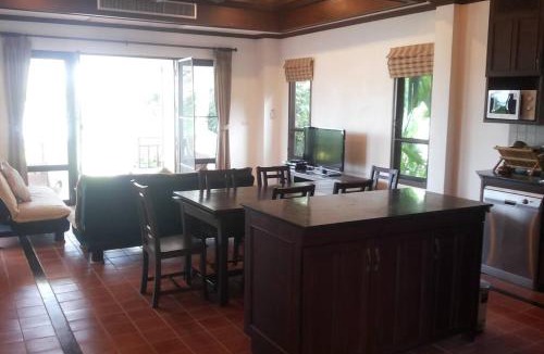 Ko Chang Villa | Lotus 2 Bedroom Beachfront Villa with private pool