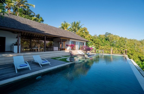 Kayu Putih Villa | Lovina Ocean View Villa - 2BR Paradise