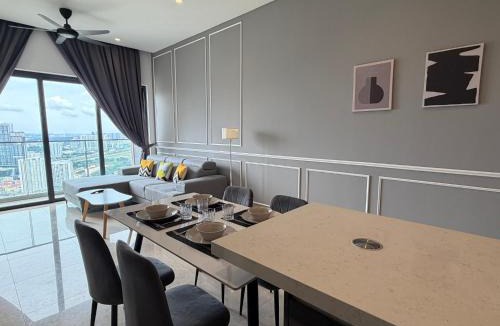 Pudu Apartment | Lucentia Residence BBCC Lalaport at Kuala Lumpur By Luxe Home