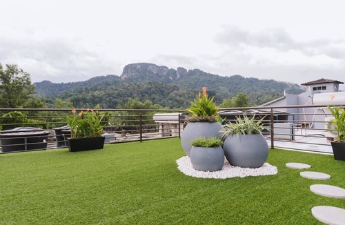 Taman Melawati Cottage | Lux 6BR Home Private Rooftop Garden Kemensah KL