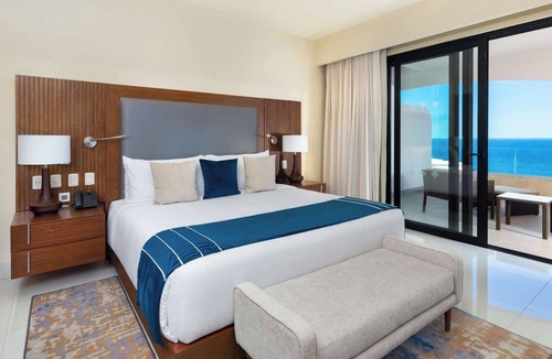 San Jose del Cabo Hotel | Luxe 1 bedroom. Hotel, beachfront location in los Cabos golden mile area.