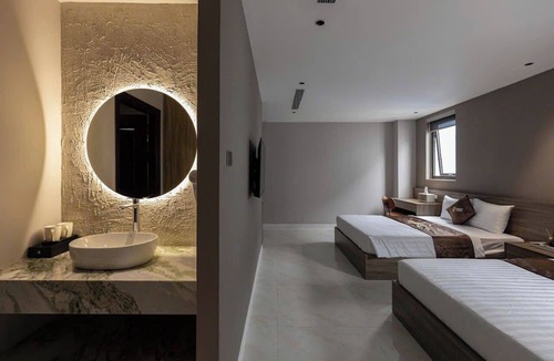 Ninh Kieu Hotel | Luxhome Mekong Hotel