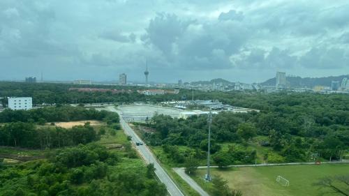 Kampung Peramu Hulu Apartment | LuxStay-Imperium Residence Sea View