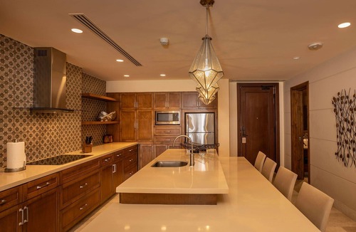 Los Cangrejos II y III Resort | Luxurious 2-bedroom Presidential suite within a 5-star resort in Cabo San Lucas