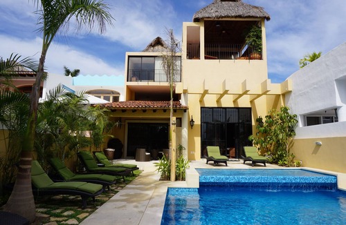 La Cruz de Huanacaxtle Villa | Luxurious 6 bedroom, 7 bathroom Mexican Villa in the Bay of Banderas.