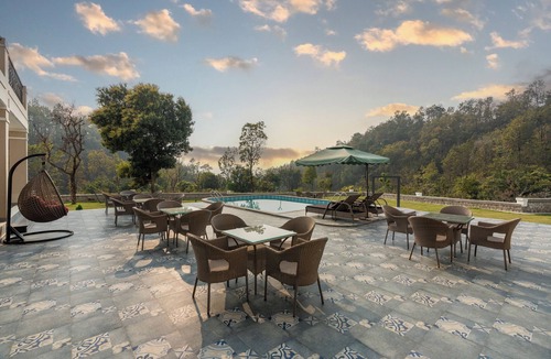Dehradun Apartment | Luxurious forest view quaint resort 10 bedrooms in charming Rishikesh