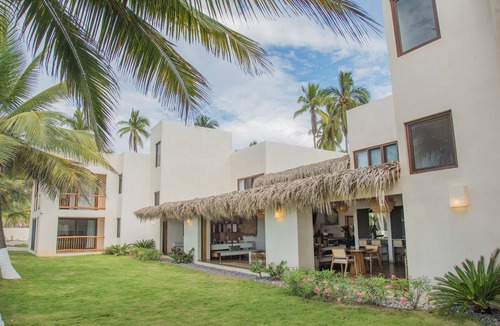 Zihuatanejo Villa | Luxurious oceanfront villa in Buenavista, 15 minutes from Ixtapa Zihuatanejo!