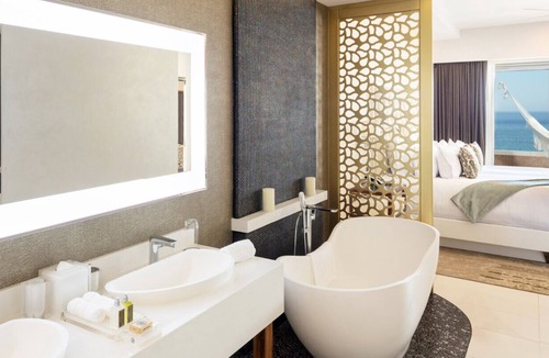San Jose del Cabo Hotel | Luxurious resort suite in Cabo San Lucas ready for your New Years celebrations.