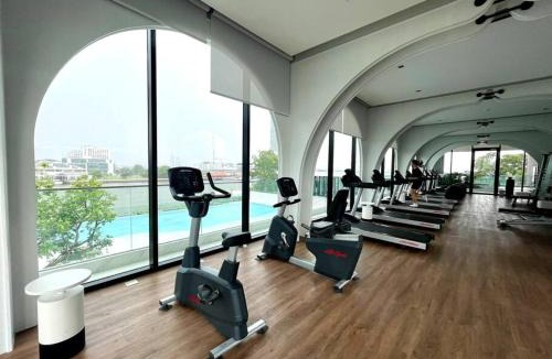 Bang Lamphu Lang Apartment | Luxurious River View chao phraya river