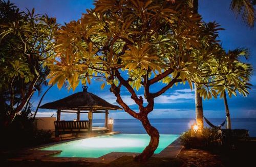 Bukti Villa | Luxurious & Tranquil Beachfront private villa with private pool