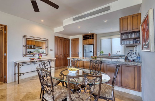 Downtown San Jose del Cabo Condo | Luxurious Vacation Rental Condo in Alegranza Resort - San Jose Del Cabo
