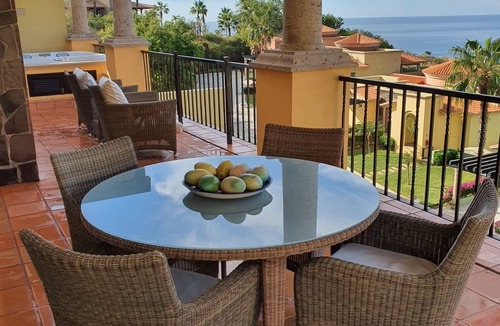 Marina Villa | Luxurious Villa at Montecristo Estate David & Lorena