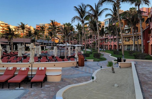 Marina Resort | Luxury 1-bedroom Cabo resort sleeps 5. Easy access to beach, marina and downtown