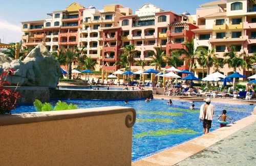 Marina Resort | Luxury 1-bedroom Cabo resort sleeps 5. Easy access to beach, marina and downtown