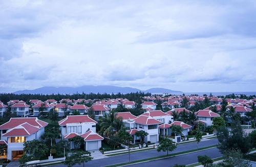 Ngu Hanh Son Apartment | Luxury 1BR with sweeping ocean view