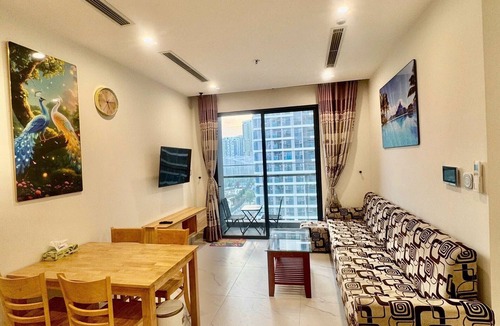 District 9 Apartment | Luxury 2 bedrooms apt- 1 plus with park view and watching fireworks