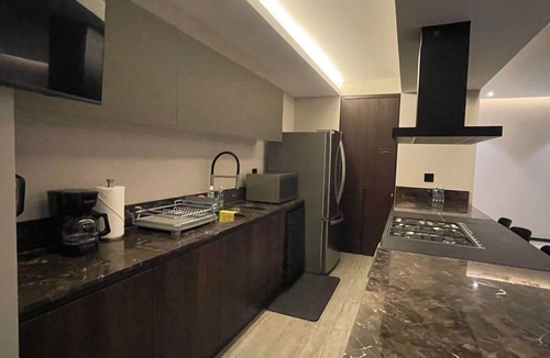 Zona Minerva Apartment | Luxury 3BR Condo in Colonia Americana Pool, Gym & Workspace