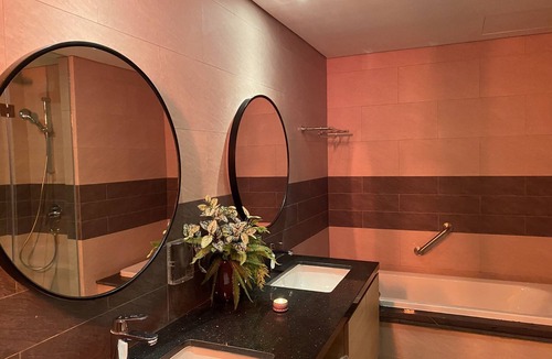 Bai Chay Apartment | Luxury apartment with view of Ha Long bay - 5 min from the beach