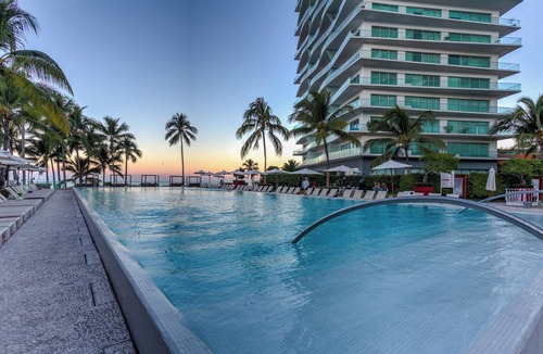 North Hotel Zone Condo | Luxury Beachfront Condo at Icon Vallarta Charming one bedroom on the 24th floor!