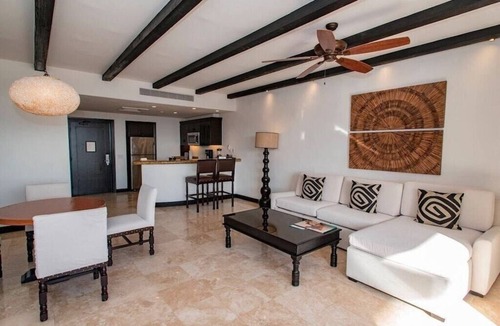 Campo de Golf Fonatur Resort | Luxury Cabo Azul Resort 1 bed 1 bath Suite Pool View
