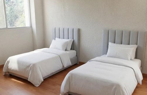 Alvaro Obregon Bed & Breakfast | Luxury GuestHouse CDMX Near Stadium Azteca 2