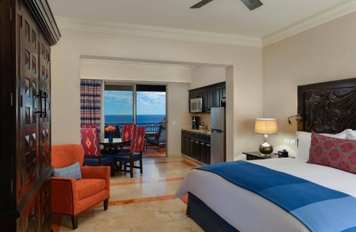 Paraiso Escondido Resort | Luxury Junior Suite at Pueblo Bonito Sunset Beach Resort