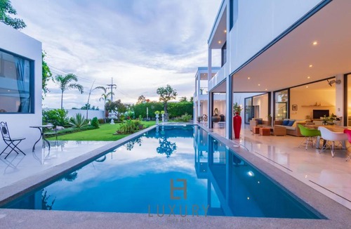 Hua Hin Villa | Luxury Modern 4 Bedroom Resort Pool Villa LL110