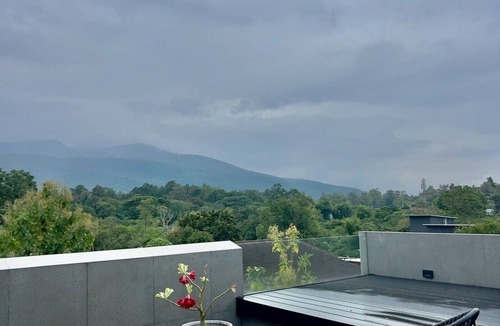 Chang Phueak Villa | Luxury Modern 4BR Villa with Private Pool & Lift — Near Nimman-The Villa Dali