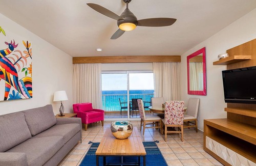 El Medano Ejidal Resort | Luxury Resort-Oceanfront-Villa del Palmar Cabo San Lucas