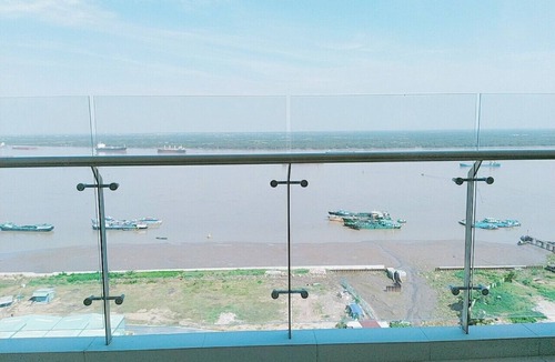 District 7 Apartment | LUXURY RIVER VIEW- FREE GYM, SAUNA, SWIMMING POOL