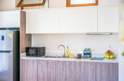 Ban Pong Apartment | Luxury Suite at 5-Star Scenic Resort & Escape