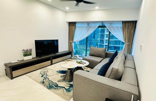 Golden Triangle Apartment | Luxury suite by eaton
