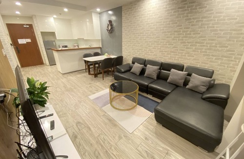 District 4 Apartment | Luxury The Goldview - Spacious 2 Bedroom Apartment Free Gym, Pool, Netflix