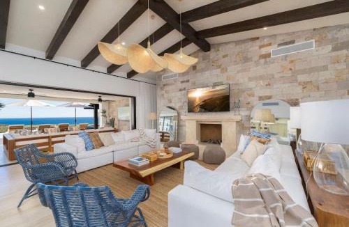 Sunset Beach House | Luxury Villa with Infinity Pool and Ocean View