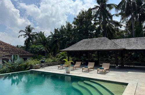 Suraberata Villa | Luxury Villa with Pool, Yoga, Jungle activities & Surf near Balian Beach