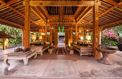Umalas Villa | Luxury Wooden Private Pool in Umalas-6 Bedroom Villa
