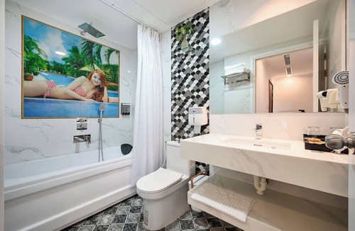 Binh Tan Hotel | Ly Ly Hotel 2
