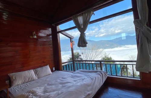 Son La Hotel | Mống Vàng Retreat Tà Xùa